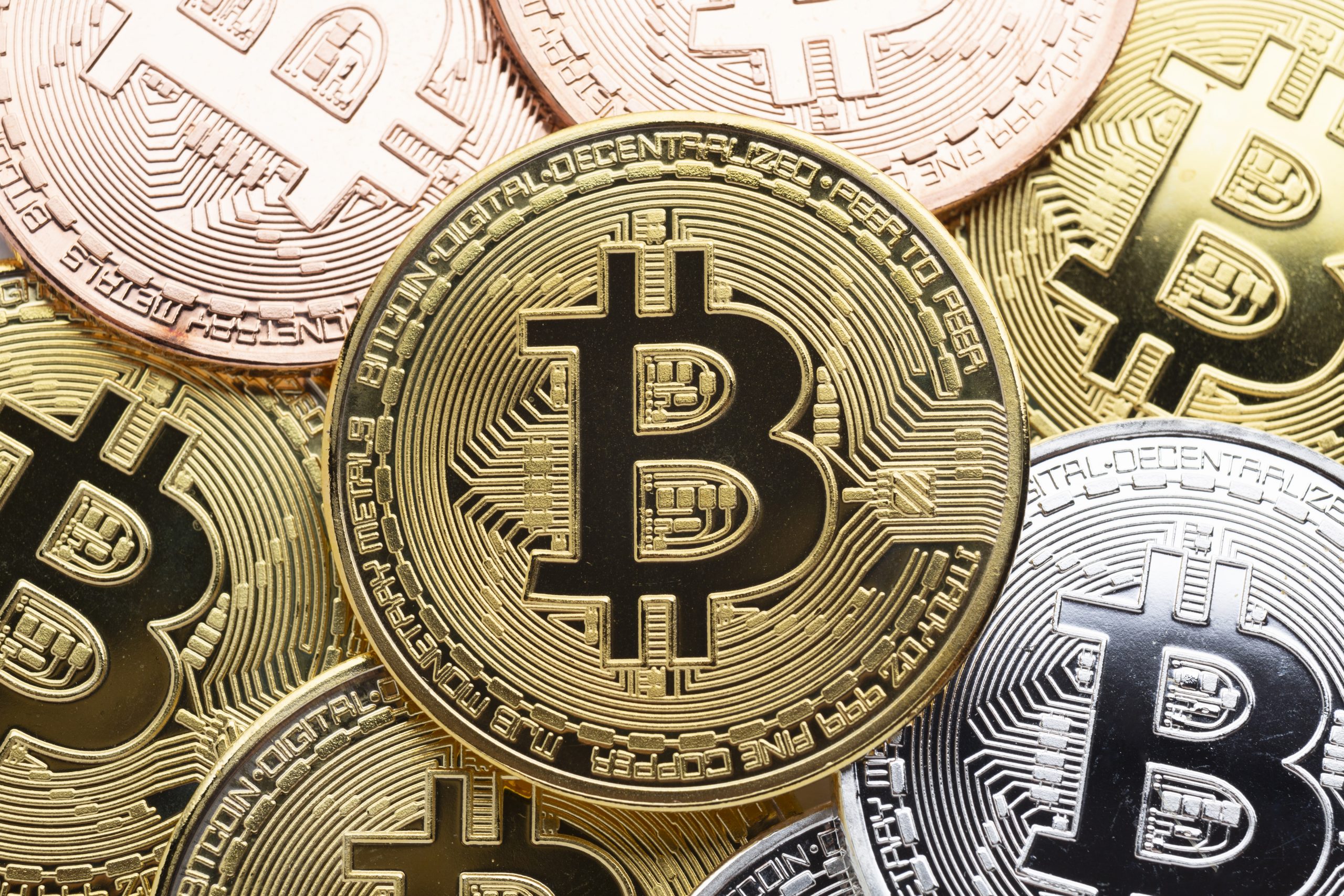 Сделки с биткоинами будут отслеживаться
